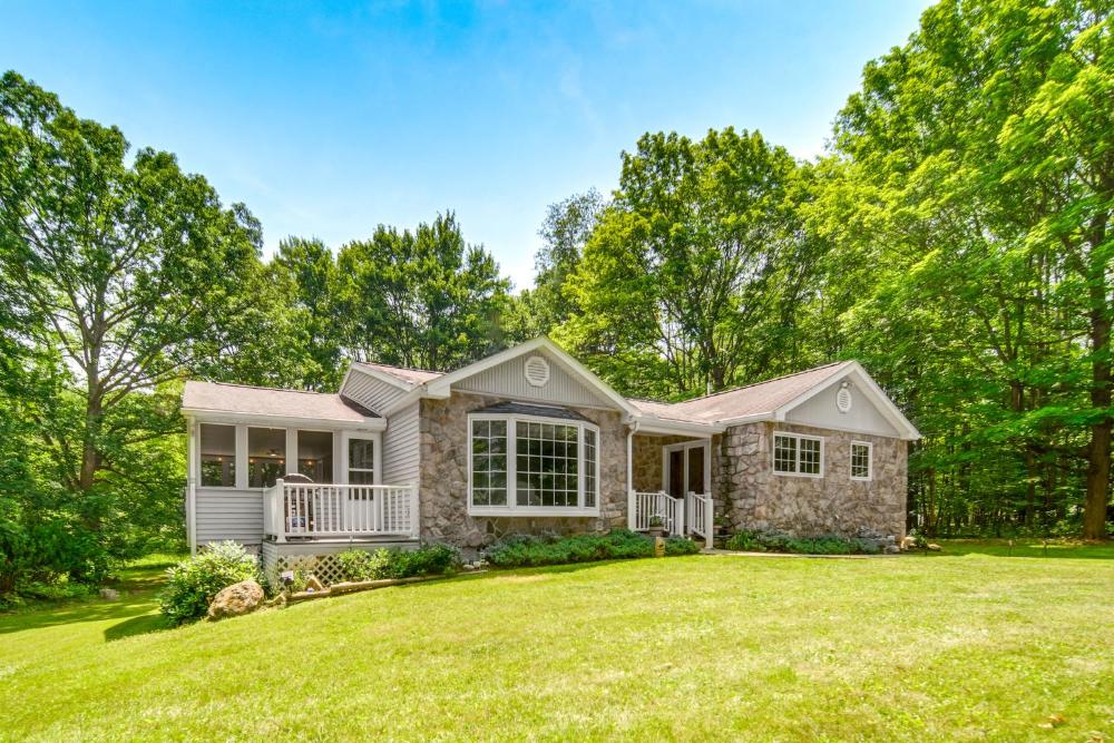 Pet-Friendly Espyville Home with Yard and Fire Pit!